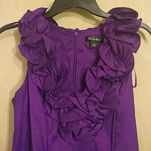 Robe Rouge SL Fashions – Taille 4P (petite) – Avec étiquettes, Neuve